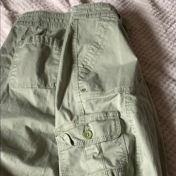 Capris - Picture 3 of 3